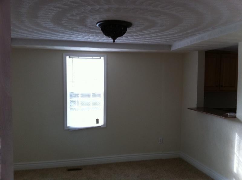 321 Pine Ave - Photo 4 of 6