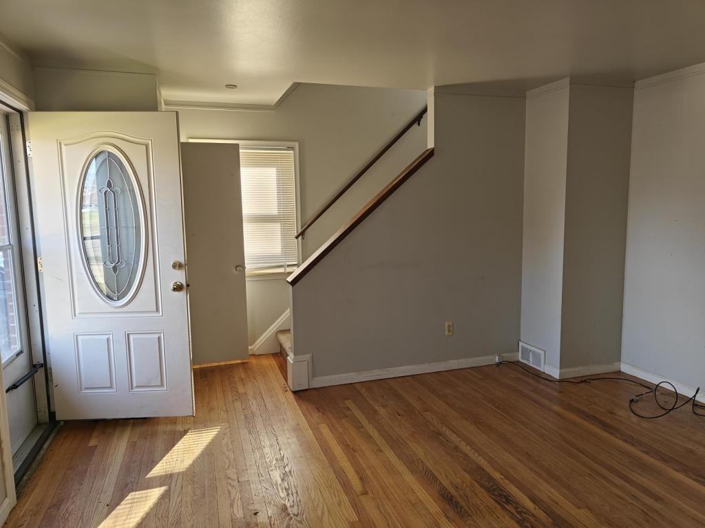 2529 West Rd - Photo 3 of 19
