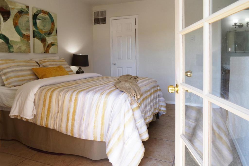 422 Texas St Ne - Photo 5 of 15