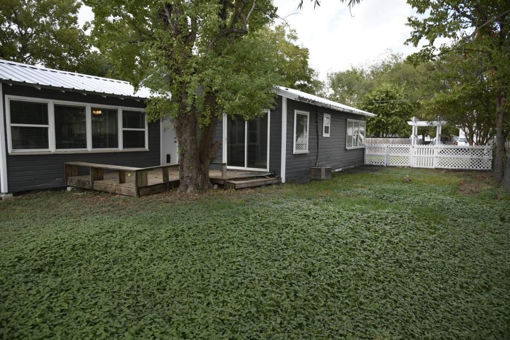 103 N Gray St - Photo 2 of 19