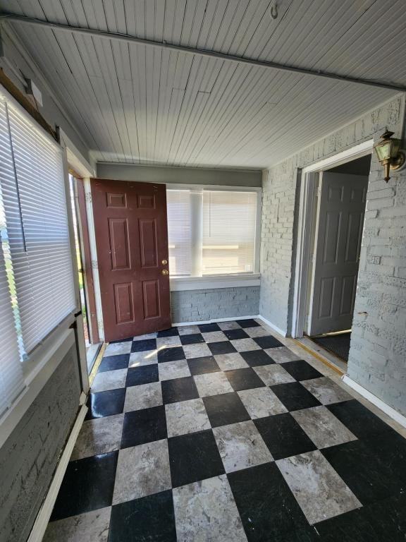 328 Grant St - Photo 3 of 7