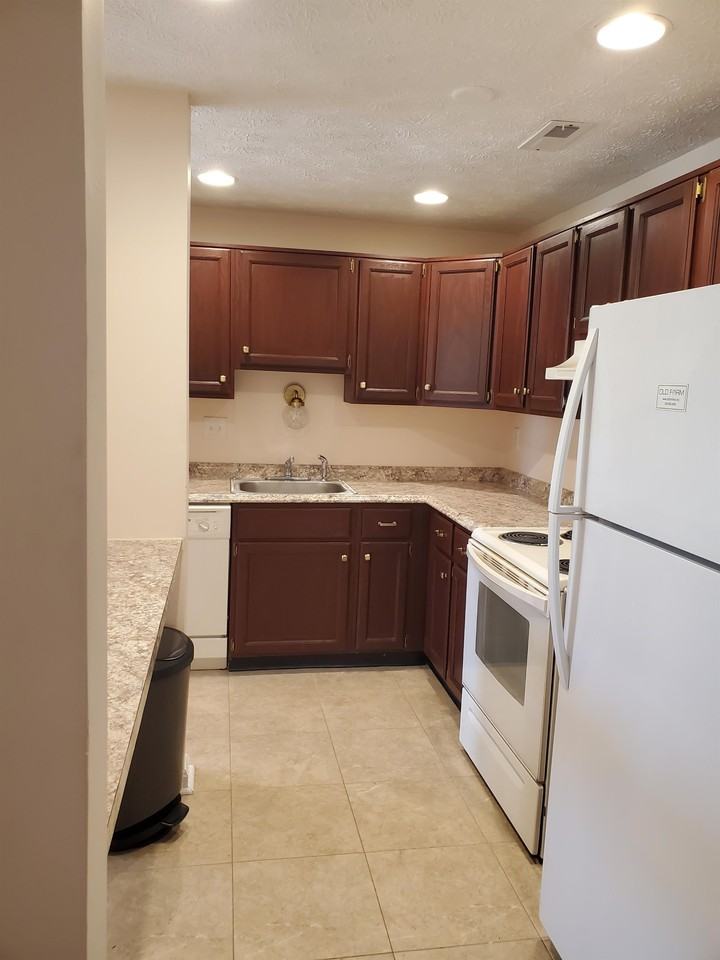 2141 Wainwright Ct #BC - Photo 2 of 11