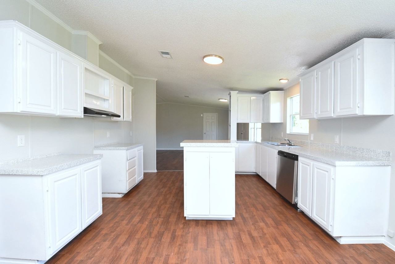 12767 Roy Harris Loop - Photo 7 of 32