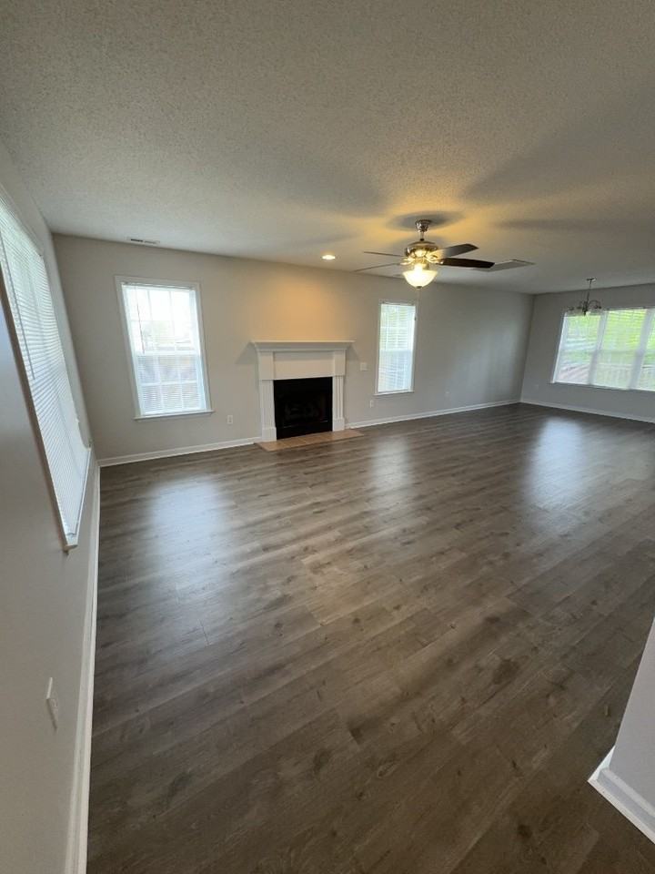 107 Sabrina Dr - Photo 3 of 24