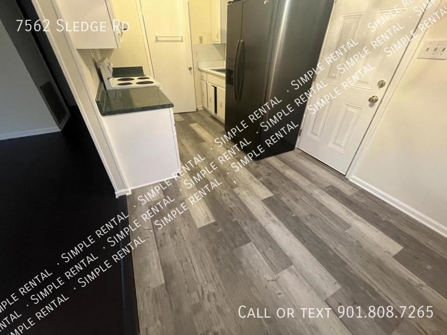 7562 Sledge Rd - Photo 3 of 13