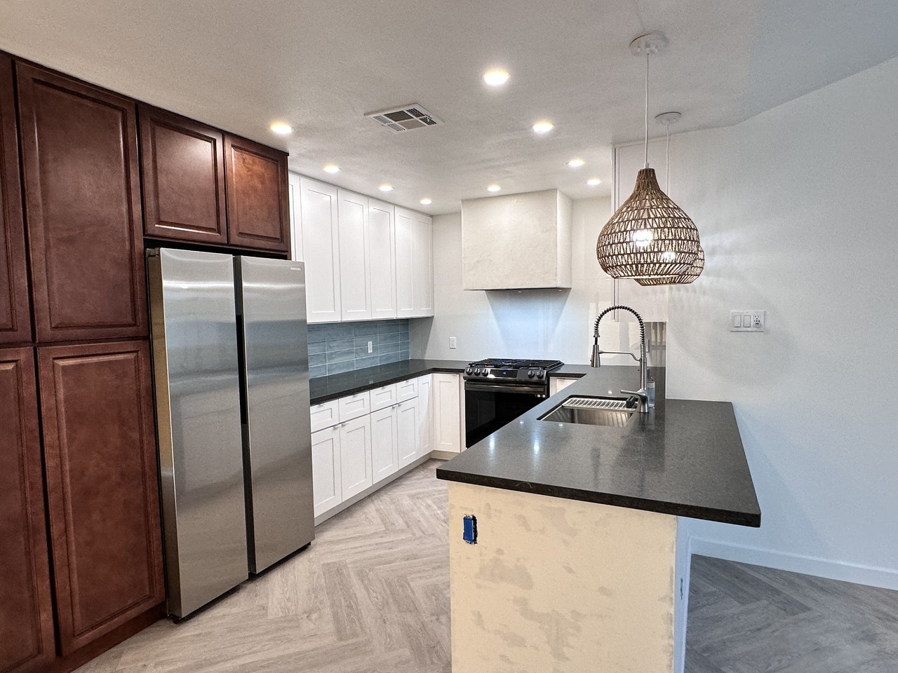1013 Kavanagh Dr #NA - Photo 5 of 28