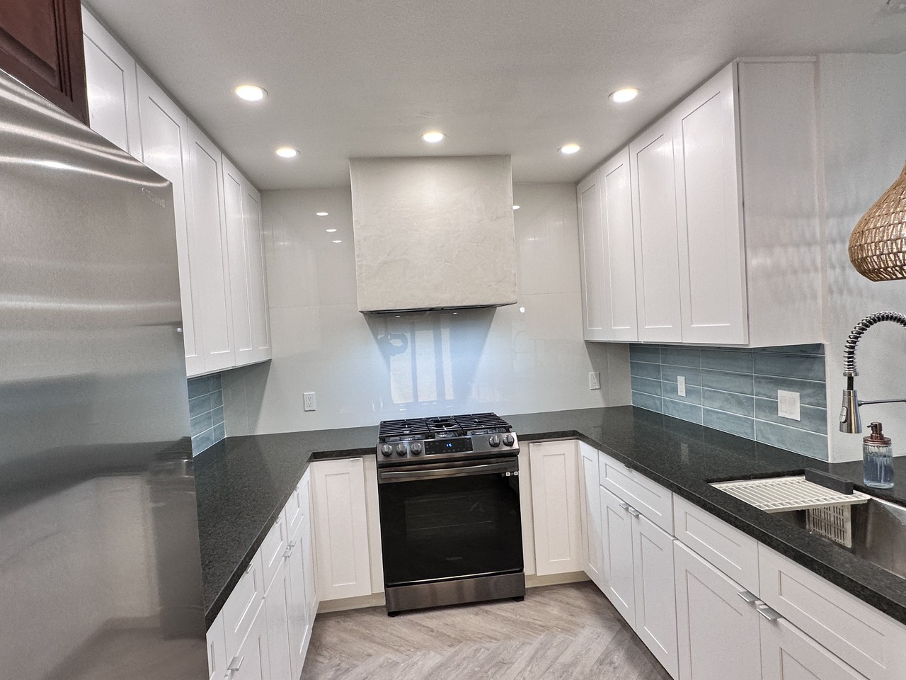 1013 Kavanagh Dr #NA - Photo 6 of 28