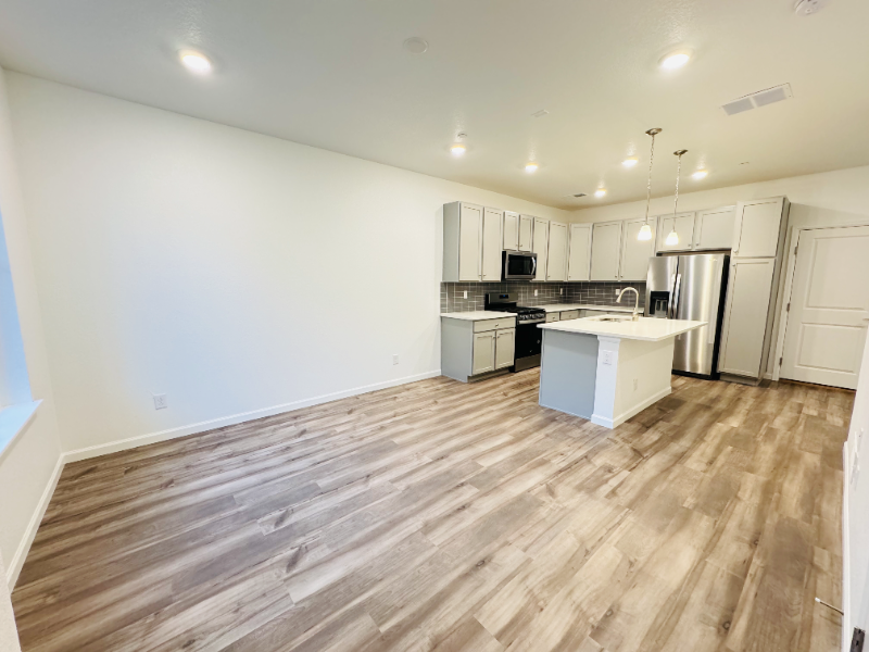 475 Millwall Cir - Photo 2 of 13