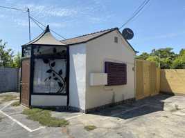 featured image of 113 Drake Ave