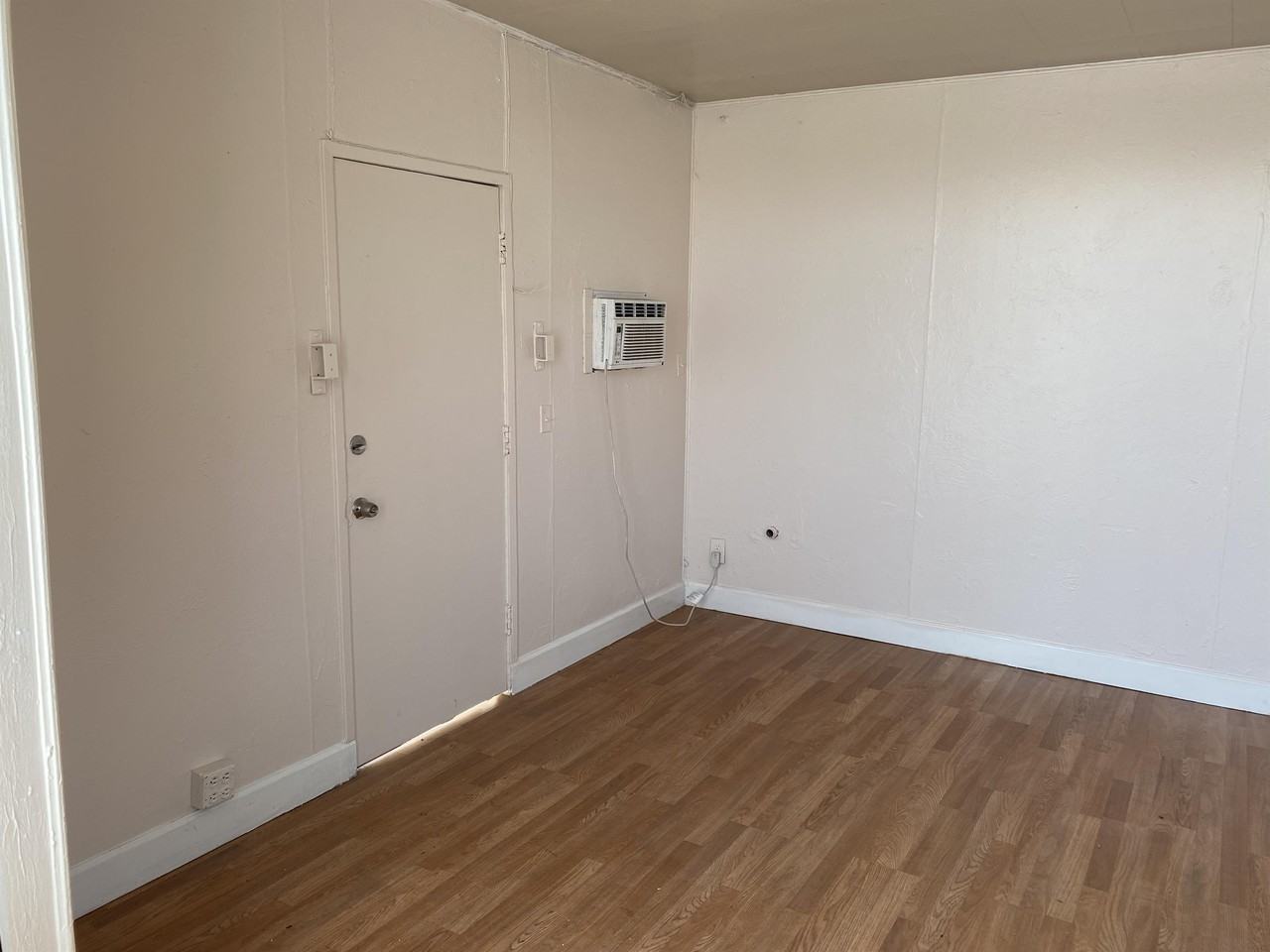 113 DRAKE - Photo 4 of 5