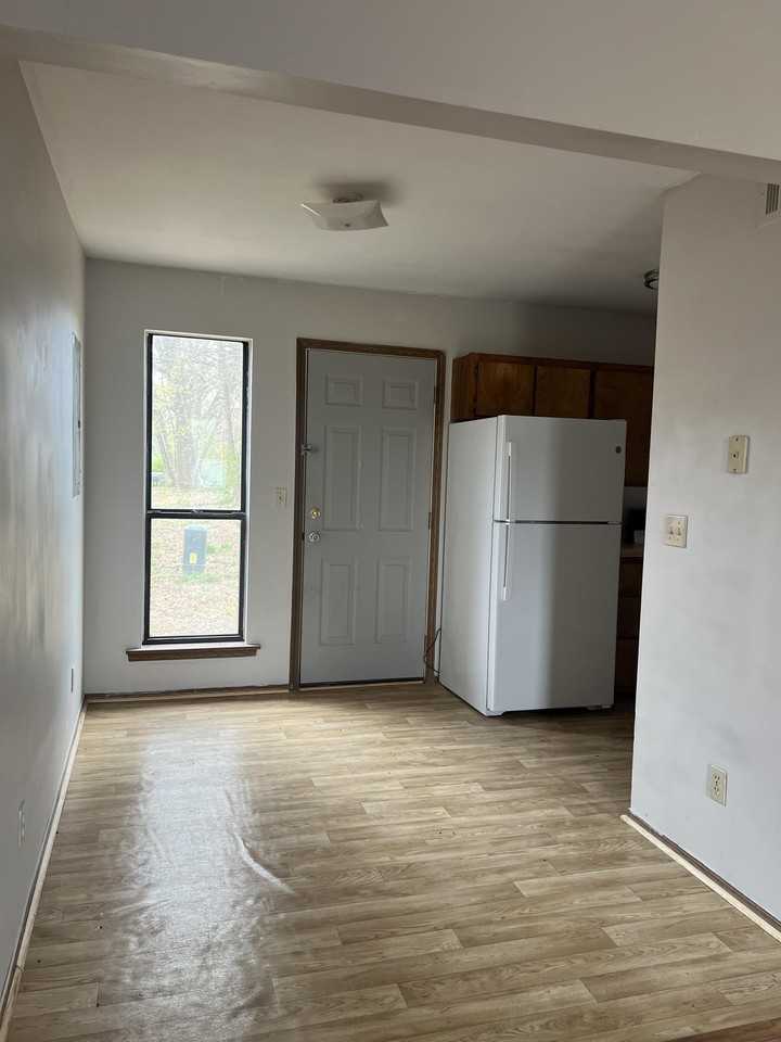 65 Roberts Apt 71-82 - Photo 2 of 8