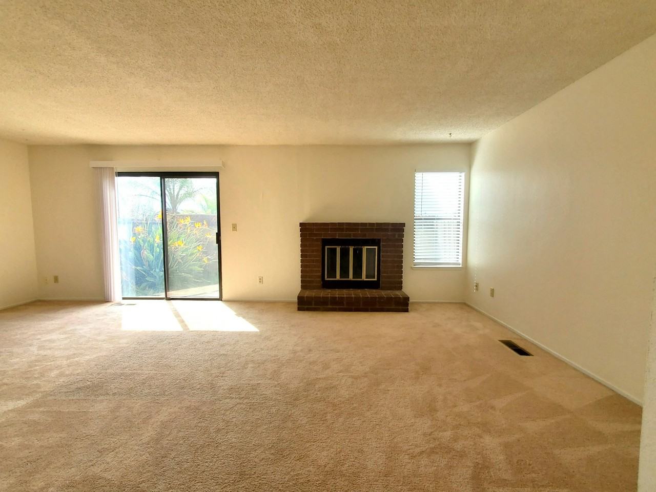 37763 Cedar Boulevard - Photo 3 of 36