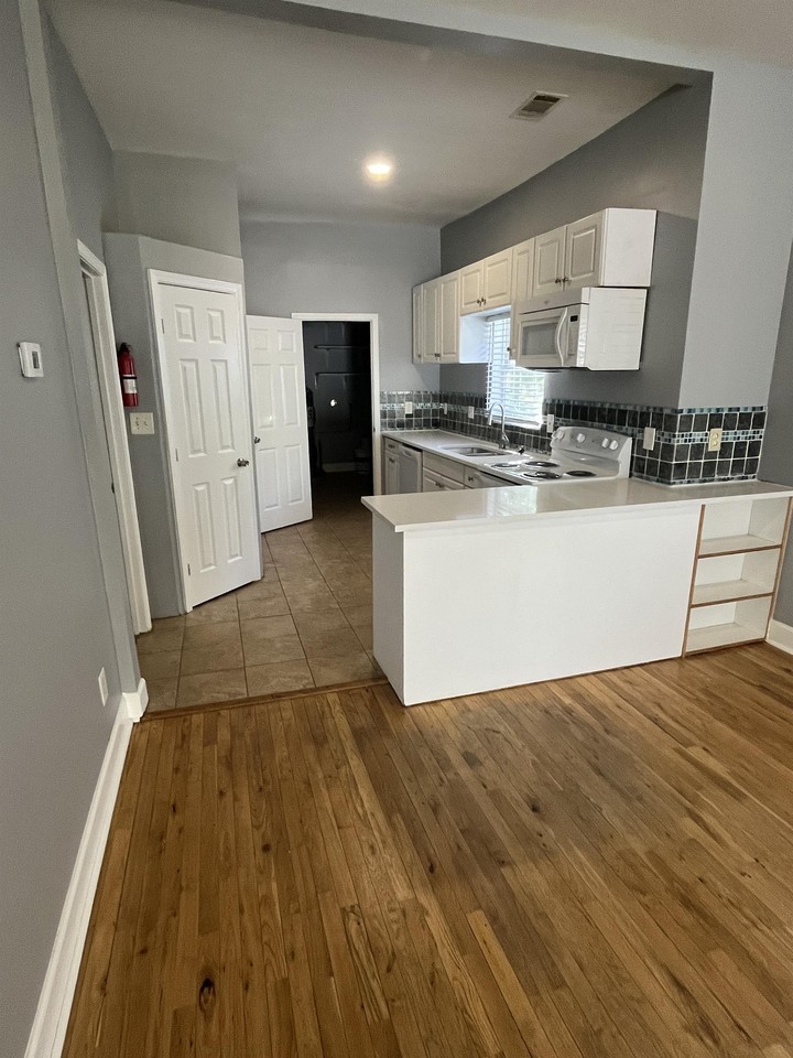 163 Vine St Nw #1 - Photo 2 of 43
