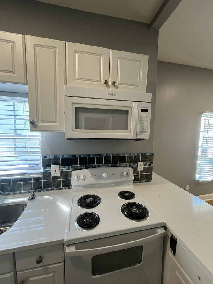 163 Vine St Nw #1 - Photo 5 of 43