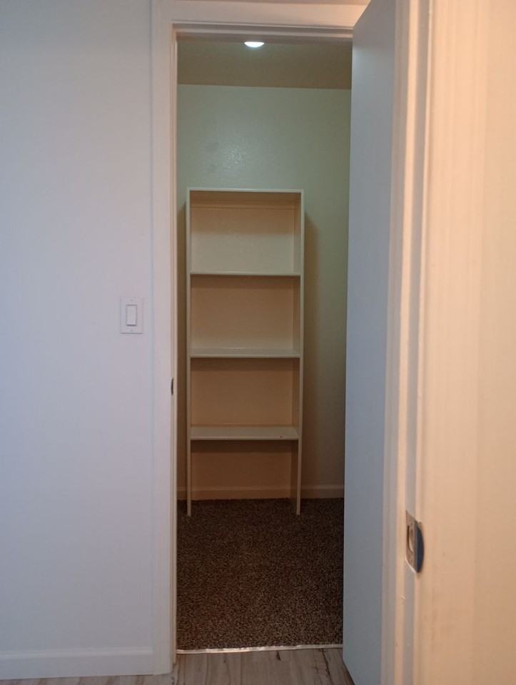 16746 E Westby Dr - Glazer - Photo 2 of 12