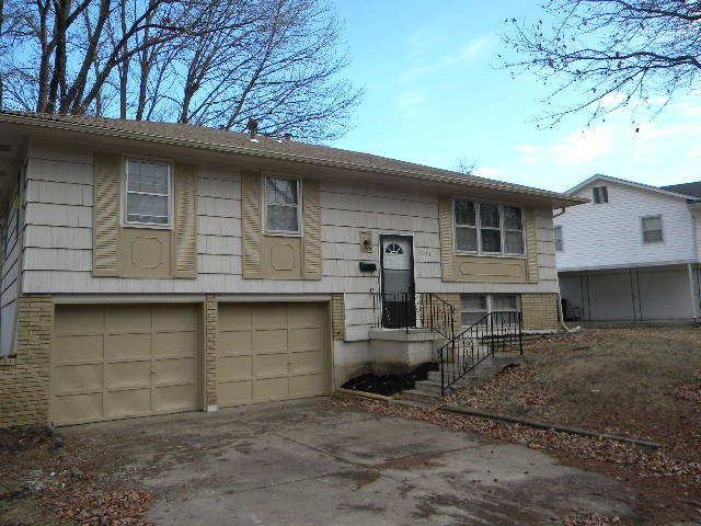 5033 Hawthorne Ave - Photo 2 of 13