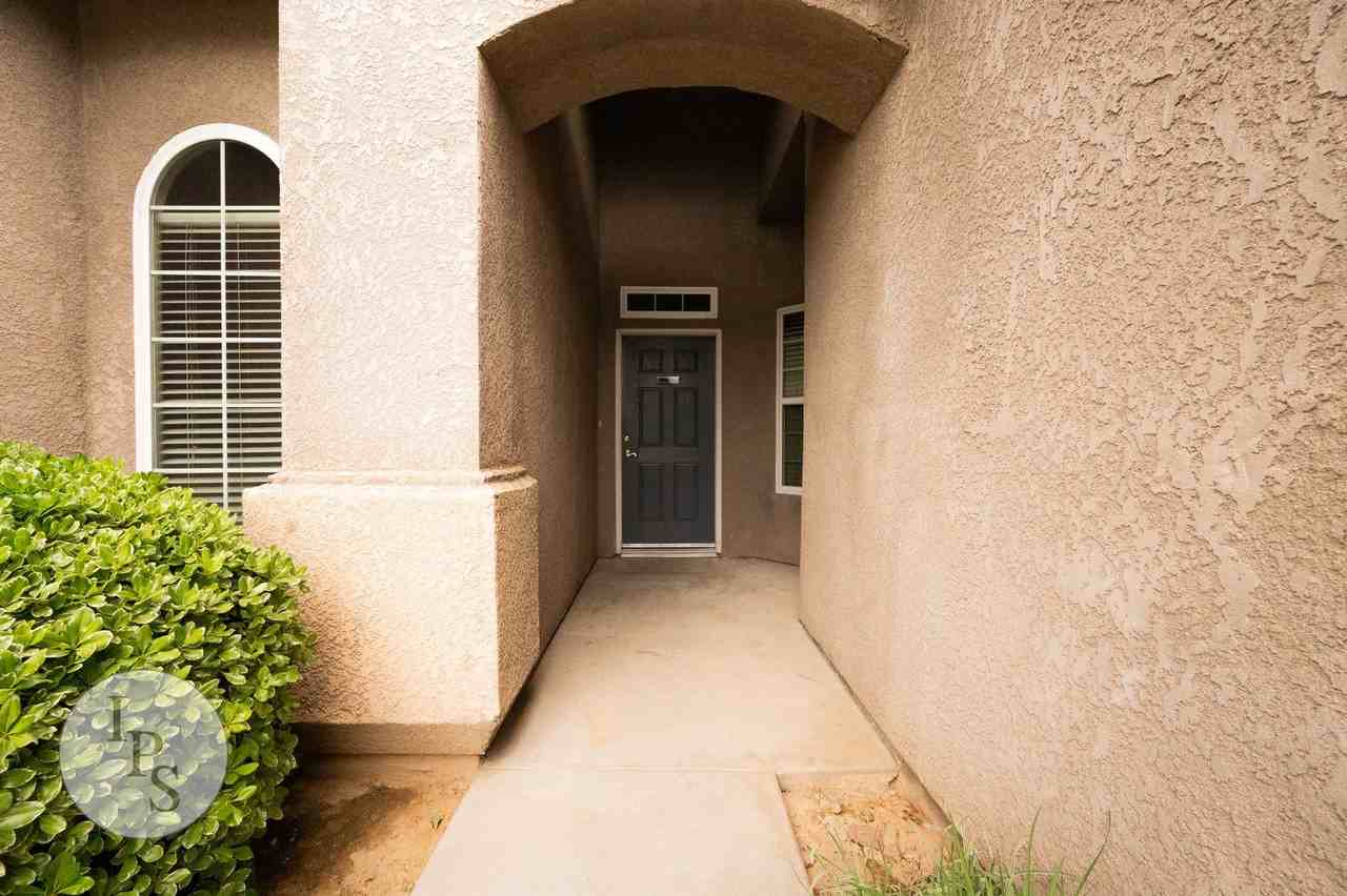 5868 W Pico Ave - Photo 3 of 30