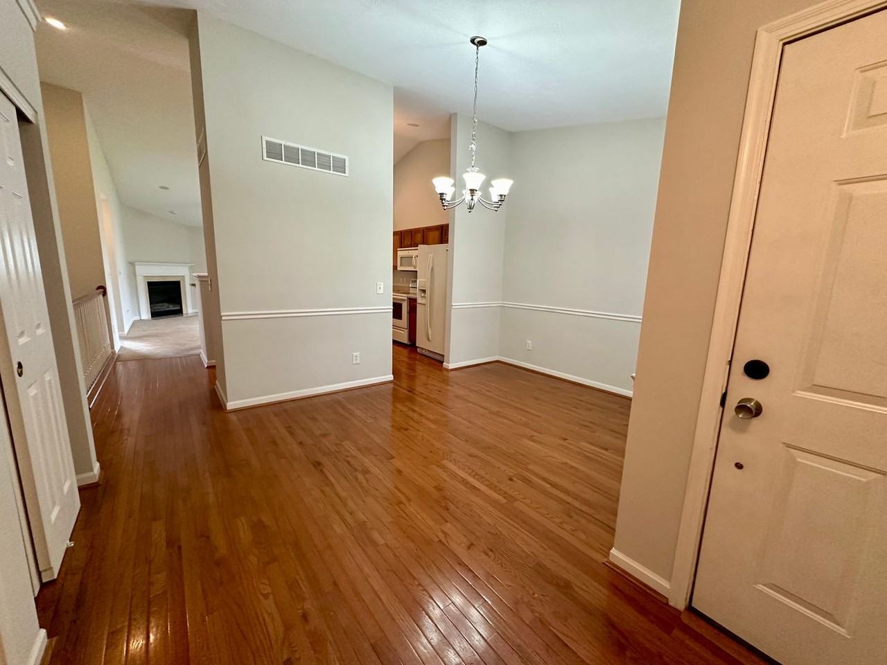 1937 Tanners Cove Rd - Photo 3 of 23