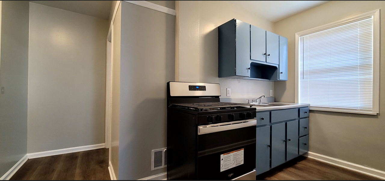 231 East Xenia Drive - Photo 4 of 27