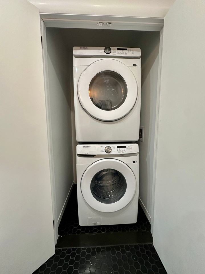 2468 Cambreleng LLC - Photo 5 of 9