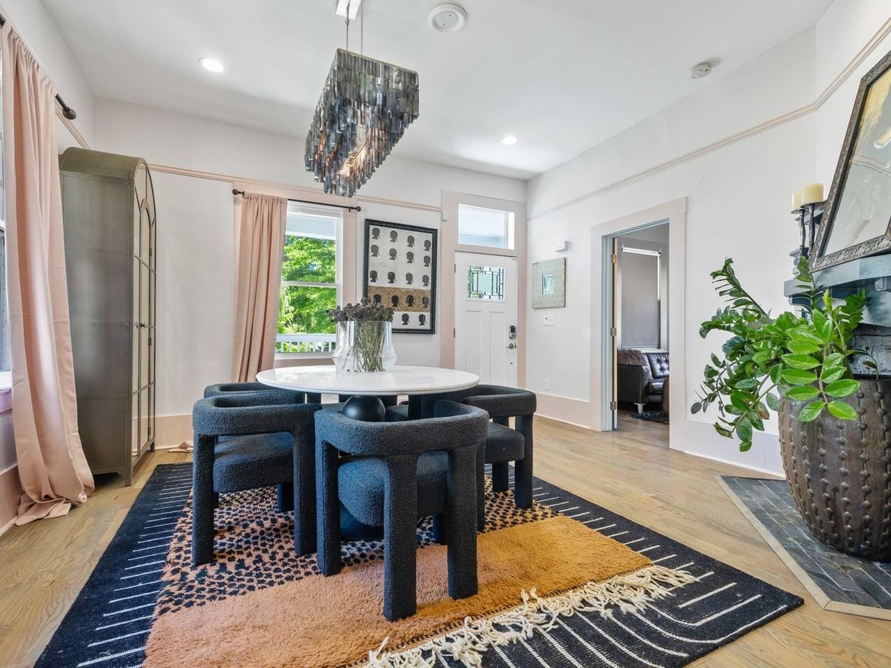381 Lawton St Sw - Photo 4 of 30