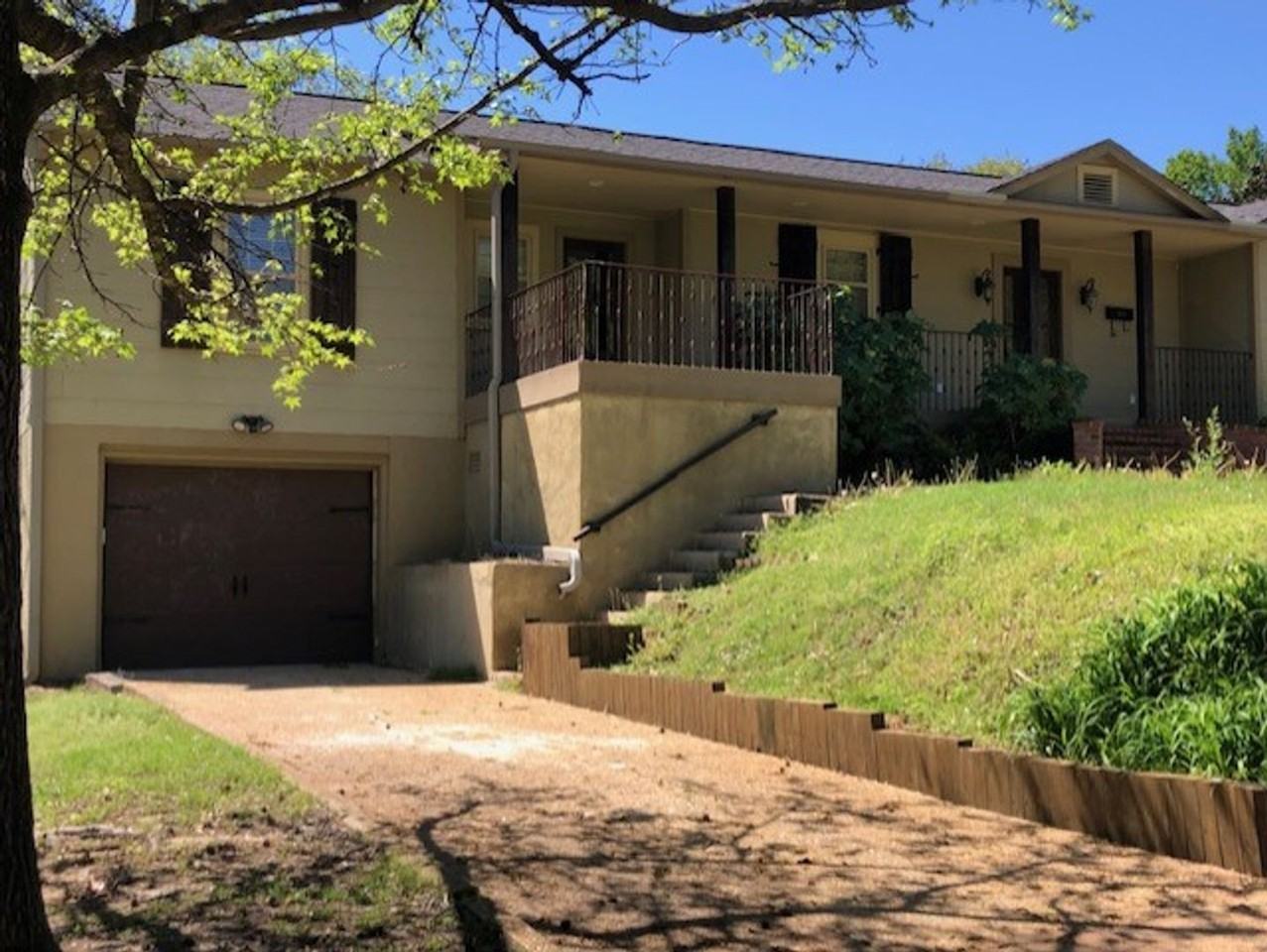 1010 Belledeer Dr - Photo 2 of 19