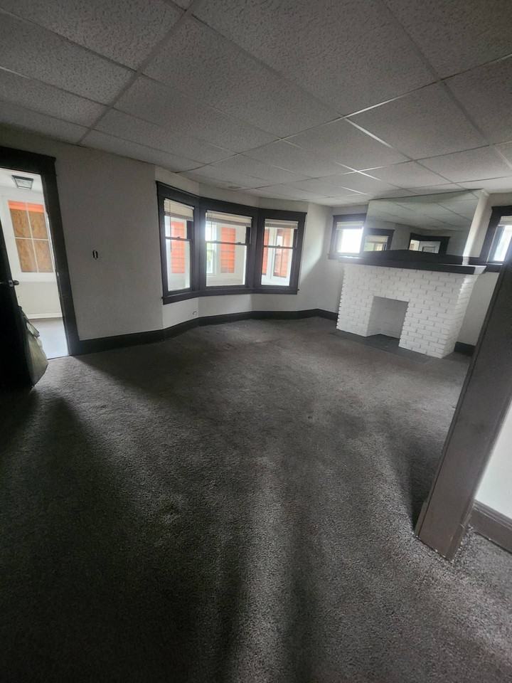 13821 OTHELLO AVE - Photo 3 of 6