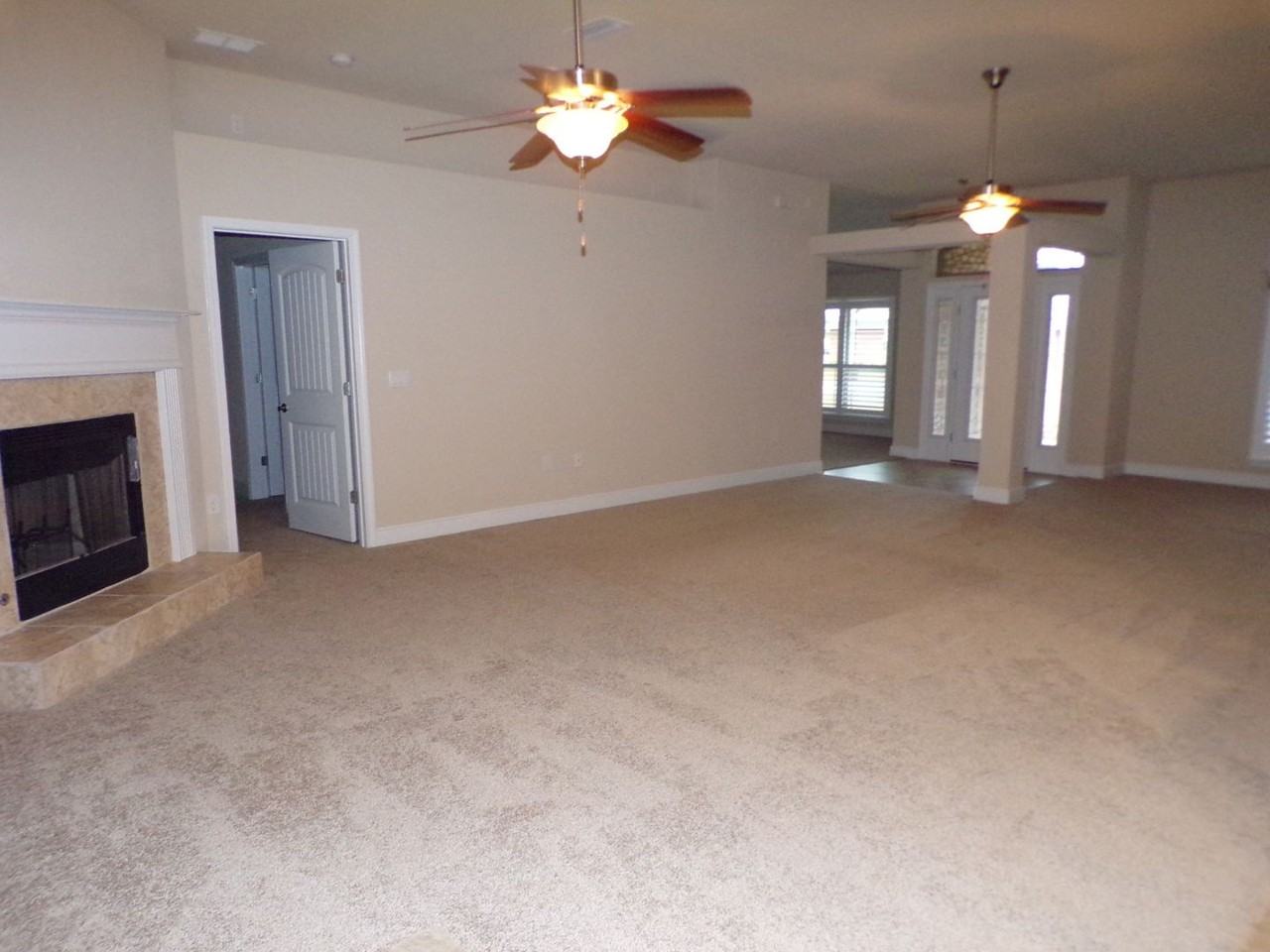 4825 Perspective Dr - Photo 3 of 18