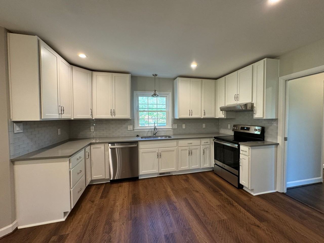 1002 S Main St - Photo 5 of 14