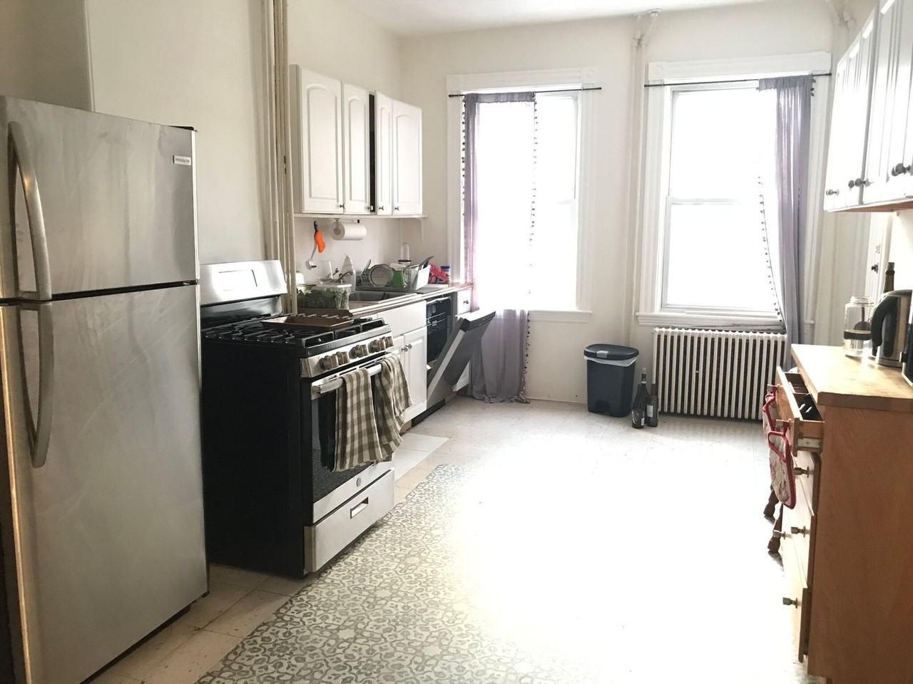 69 Beacon St - Photo 5 of 10