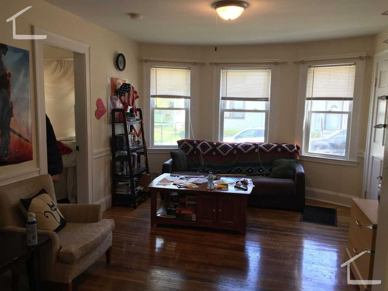 62 Brock St - Photo 5 of 31