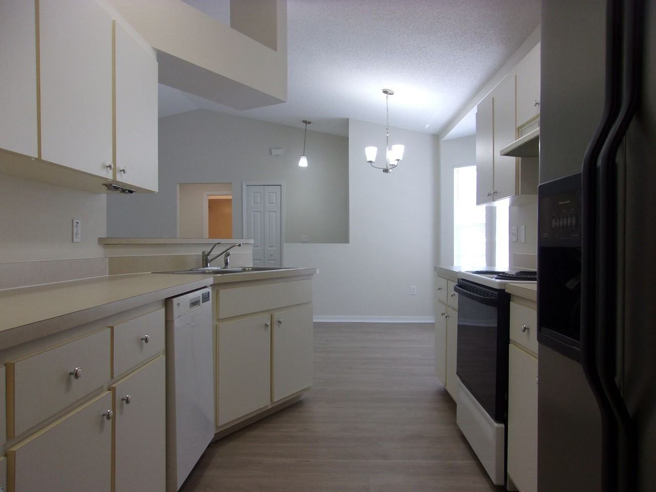 4495 Abagail Dr - Photo 3 of 8