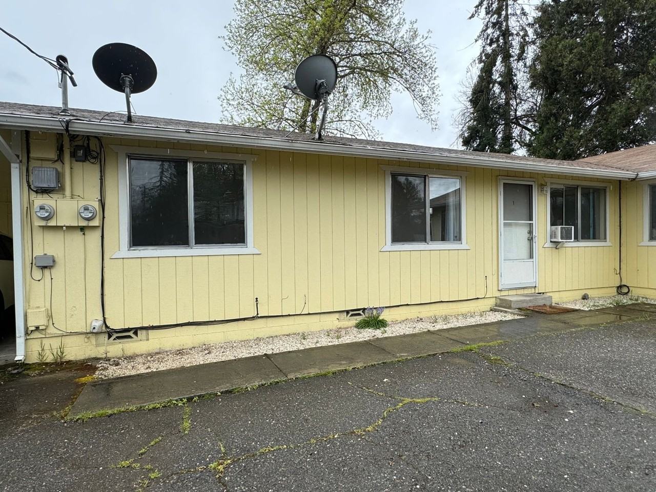 BS169 - Photo 2 of 10