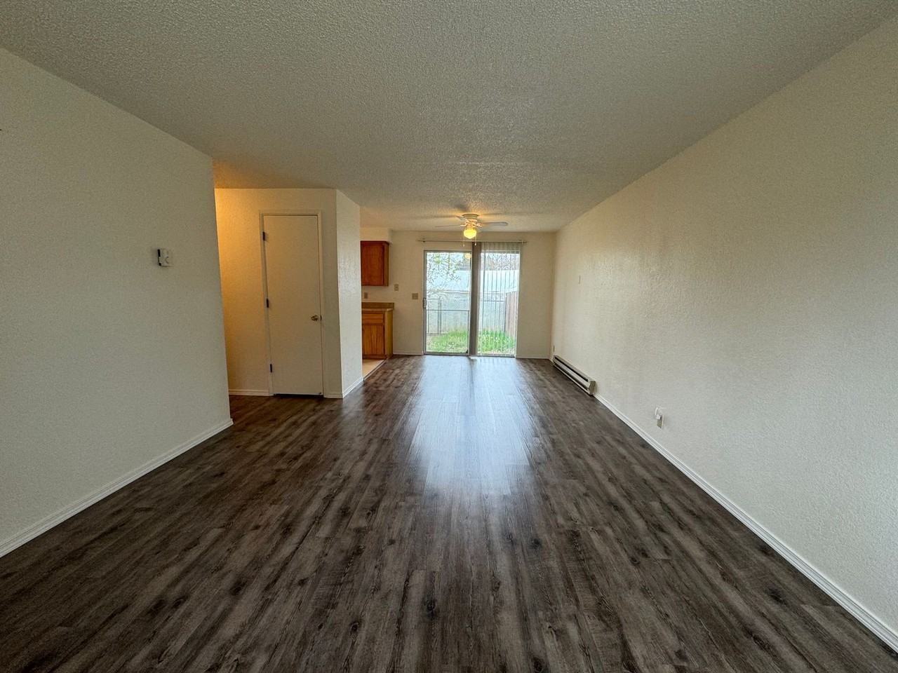 BS169 - Photo 3 of 10