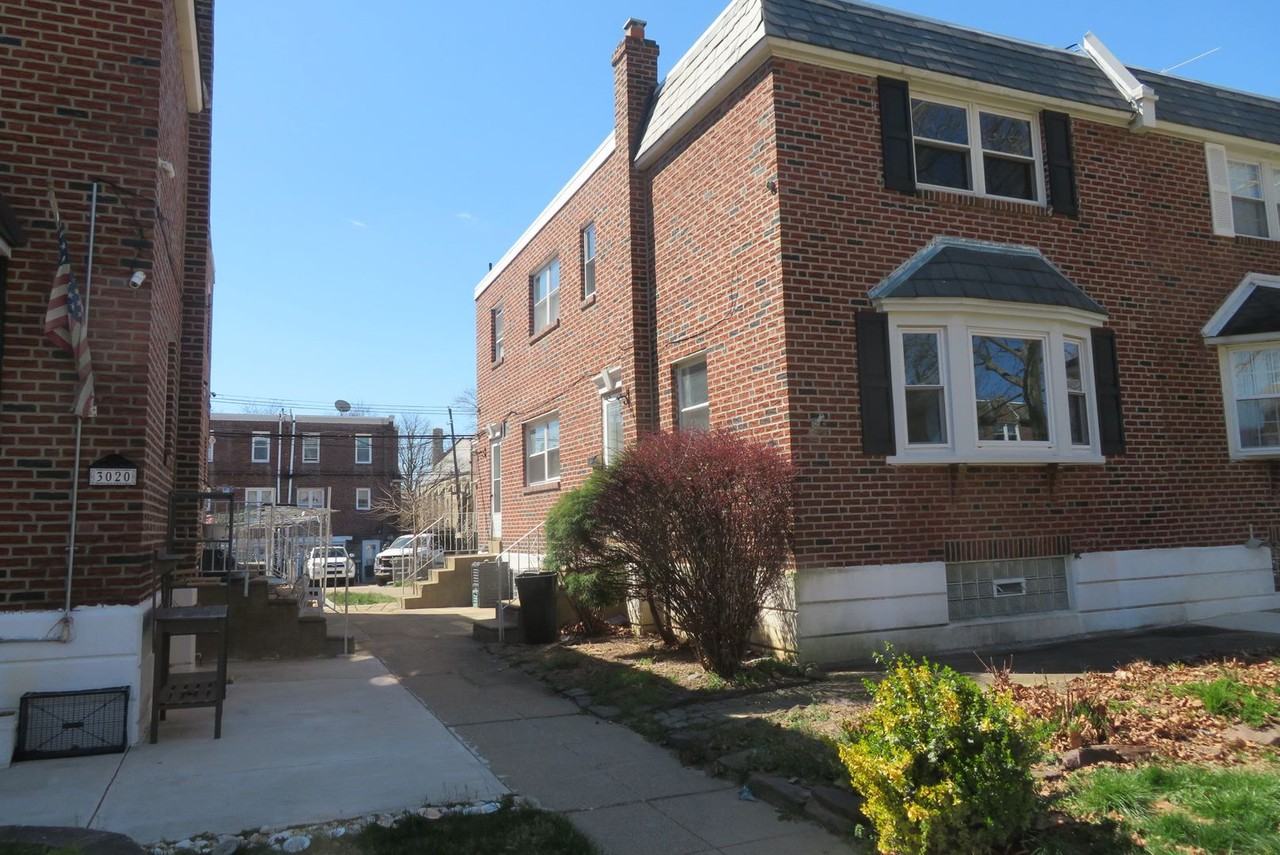 3018 Teesdale St - Photo 2 of 29