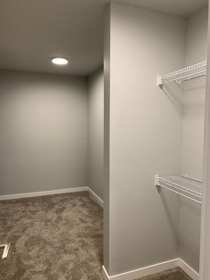 1905 Maple St - Photo 3 of 17