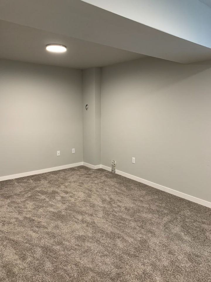 1905 Maple St - Photo 4 of 17