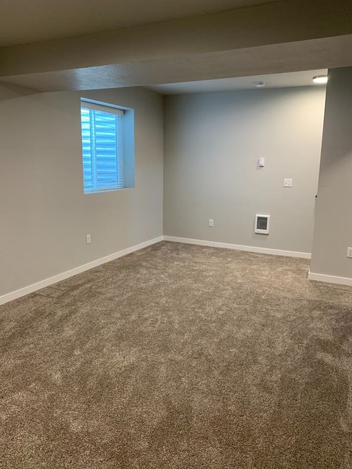 1905 Maple St - Photo 6 of 17