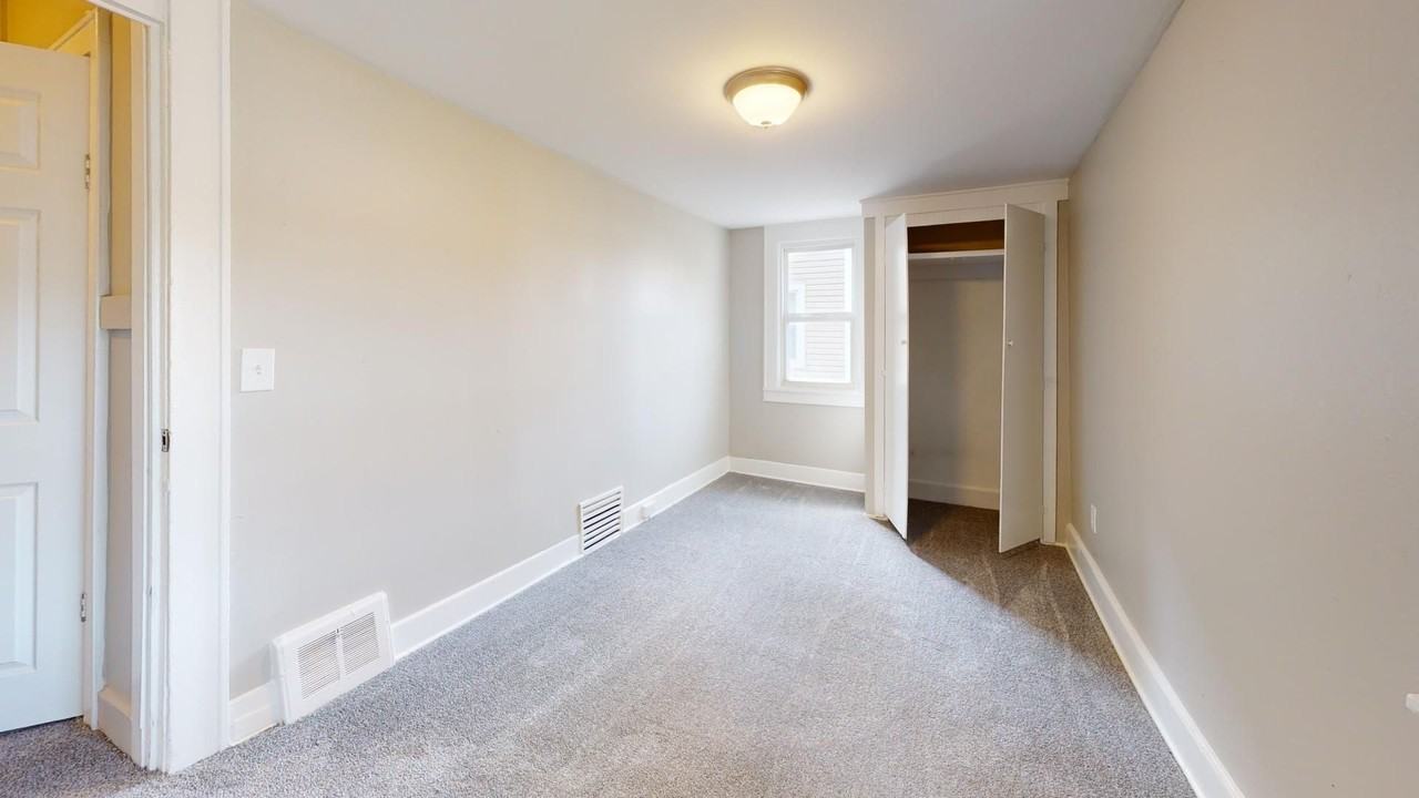 4112 Clybourne Ave - Photo 3 of 50