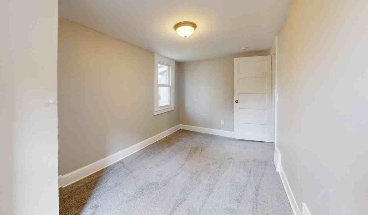 4112 Clybourne Ave - Photo 4 of 50