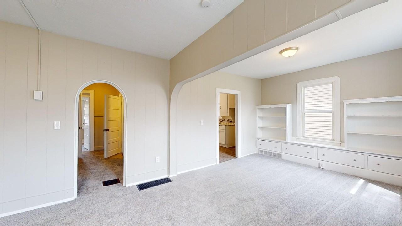 4112 Clybourne Ave - Photo 7 of 50