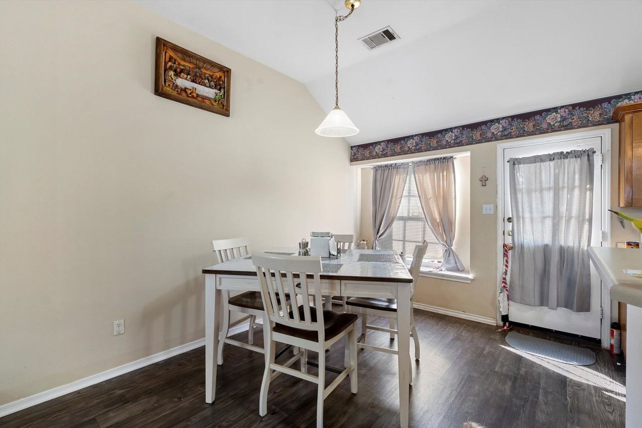 707 Broken Bow Dr - Photo 6 of 25