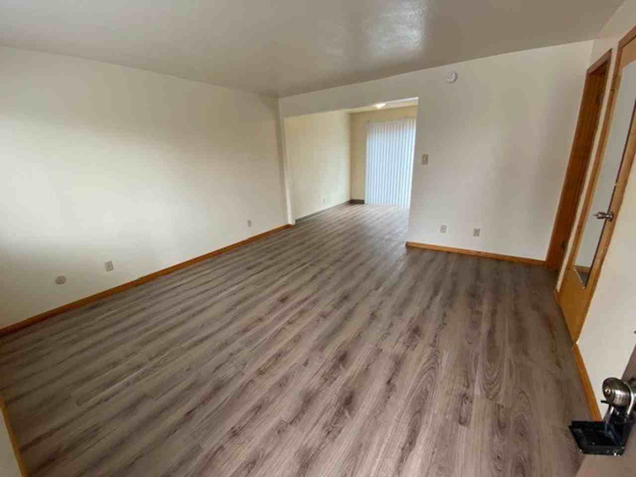 1530 Nw 10th St - Photo 2 of 7