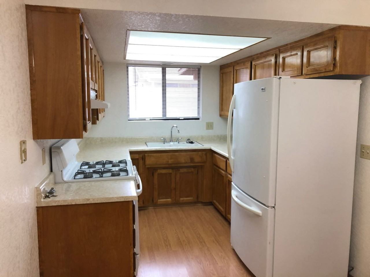 1812 Hope Ave - Photo 6 of 22