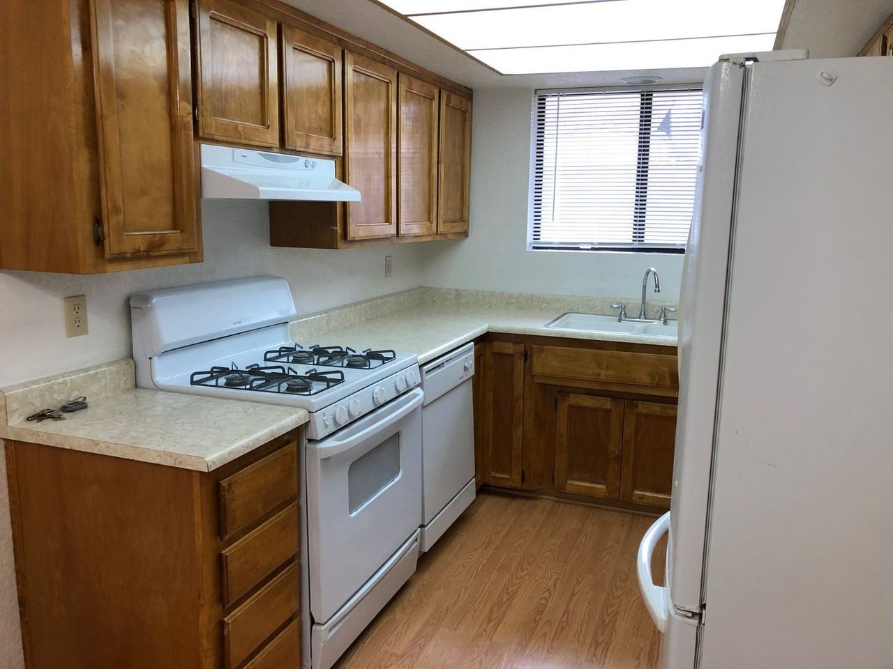 1812 Hope Ave - Photo 7 of 22