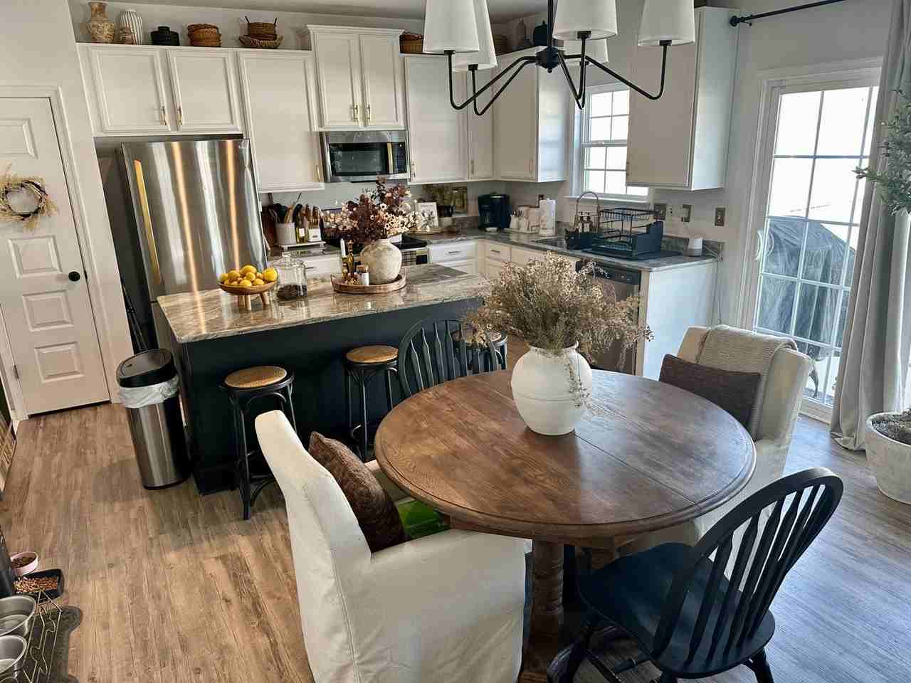 163 American Way - Photo 3 of 14