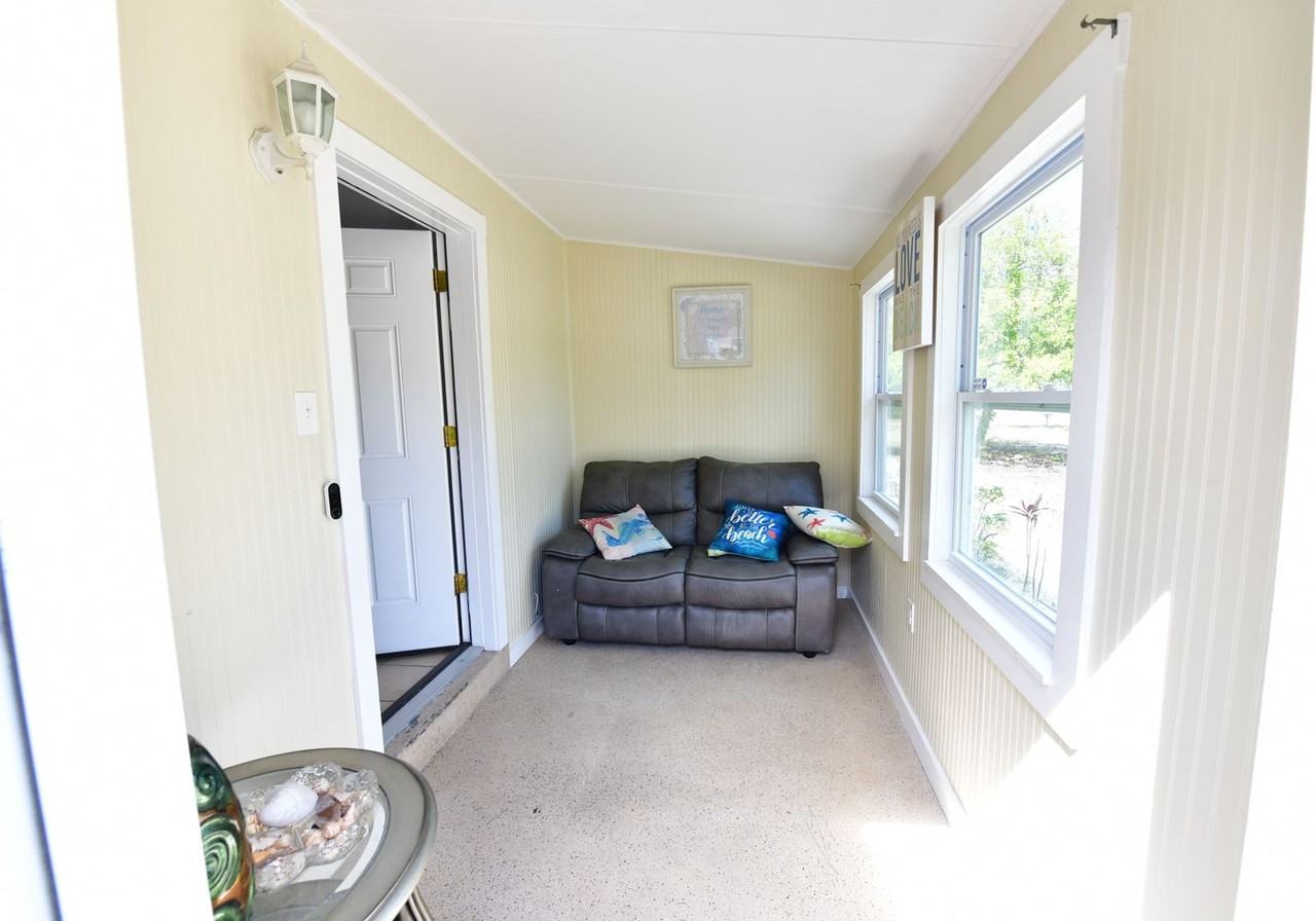 7216 9th Ave N - Photo 2 of 21