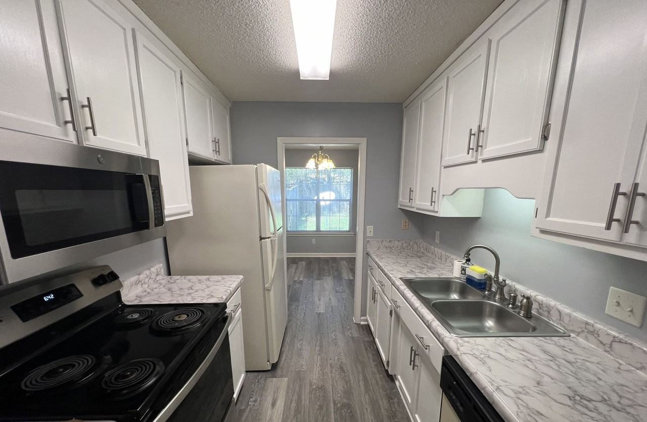 3153 Achey Dr - Photo 4 of 17