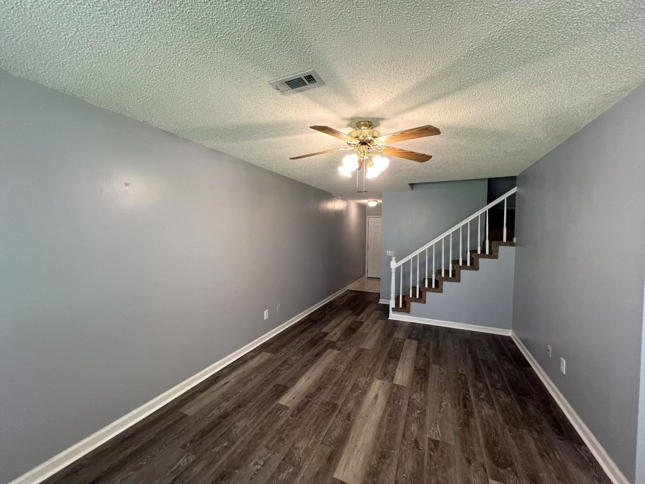3153 Achey Dr - Photo 5 of 17