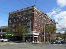 featured image of 906 E John St
